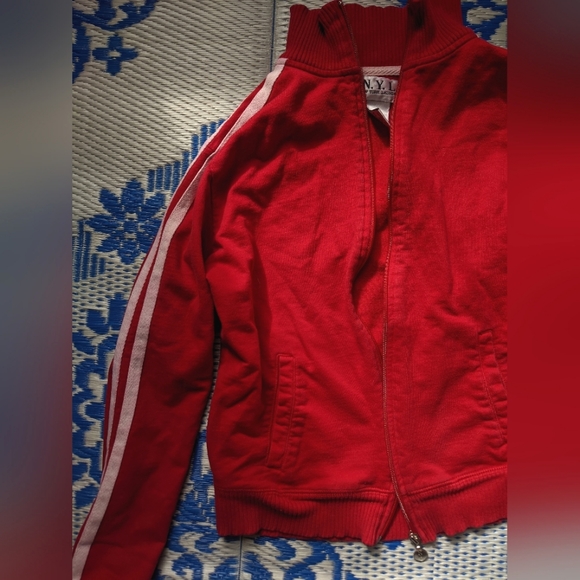 NYL New York Laundry Red with White Stripes 100% Cotton Sporty Zip Up Sweater - Picture 2 of 8